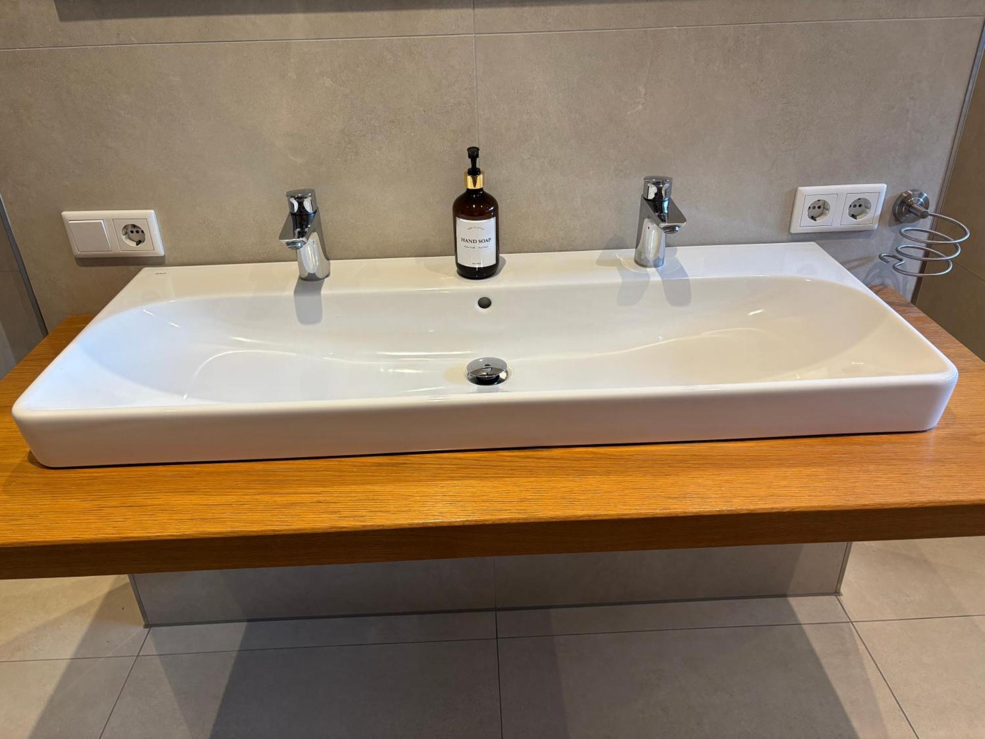 B&S-Apartment 100 Qm Neu Schlangen Kültér fotó